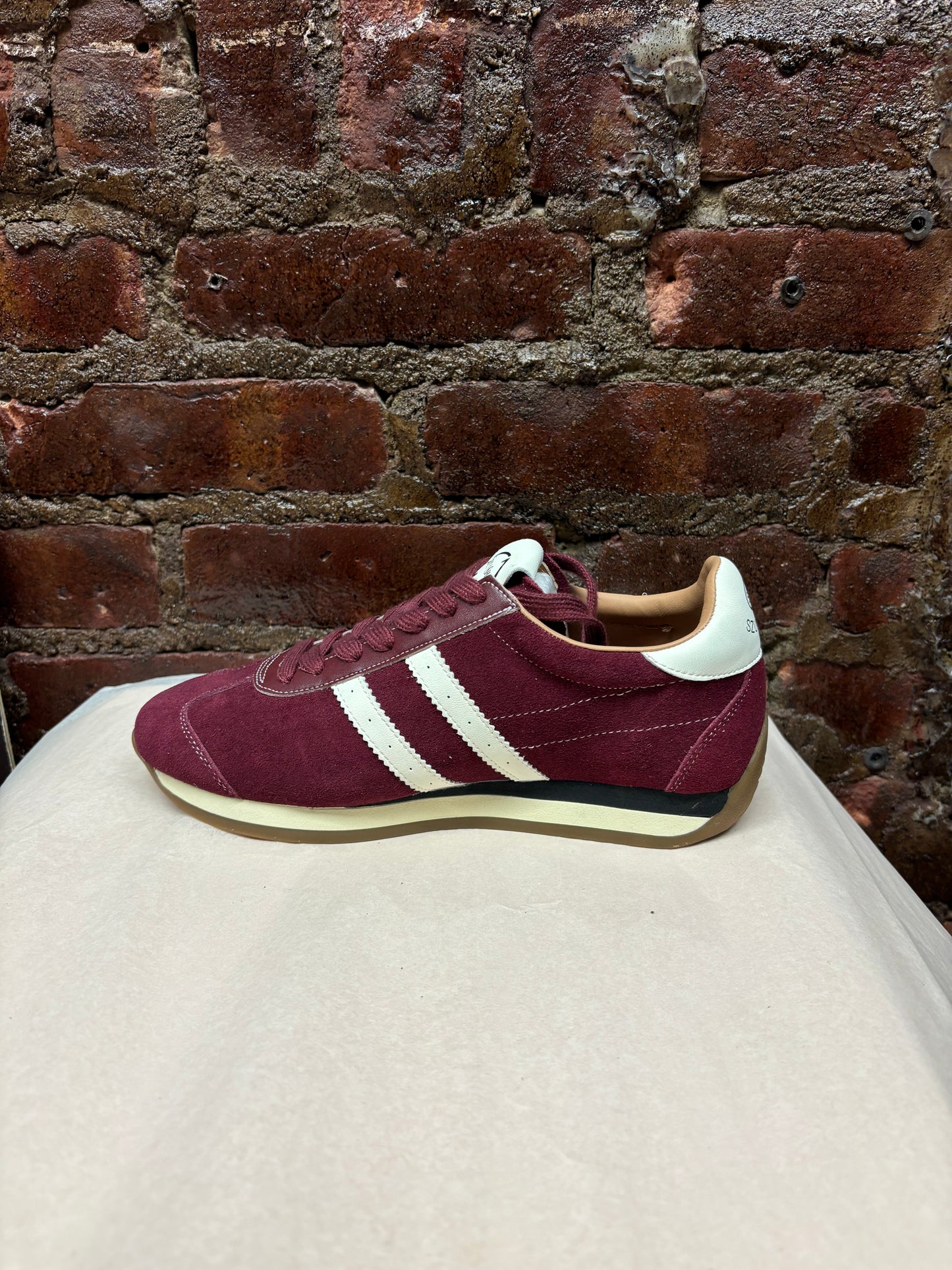 Suede, vintage double striped sneakers