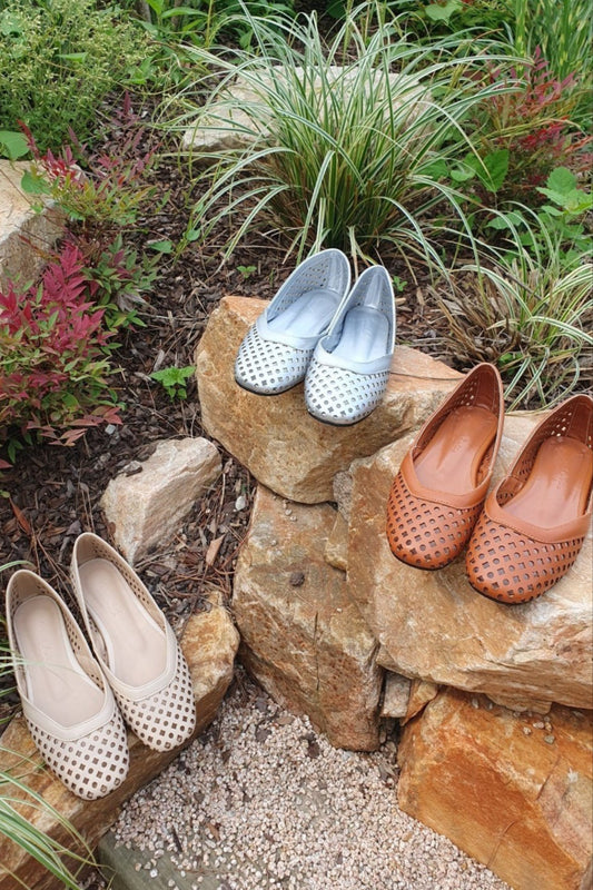 Lattice Slip Ons