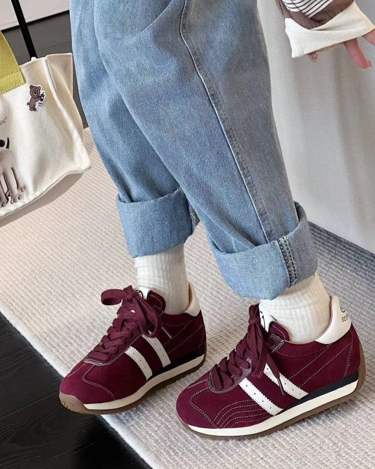 Suede, vintage double striped sneakers